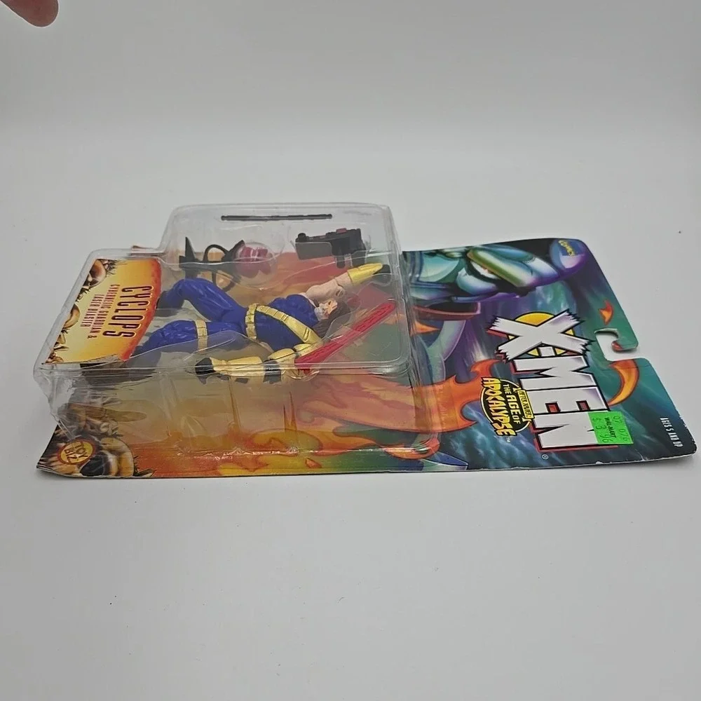X-Men‎ Age of Apocalypse ToyBiz CYCLOPS Action Figure Sealed Marvel Comics